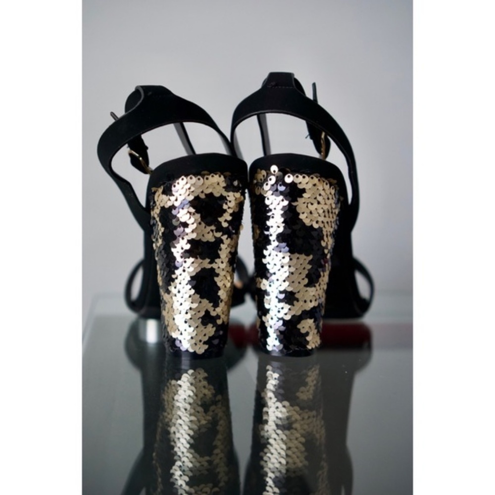 NWT Black & Gold Heels (Size/7) - Picture 3 of 6